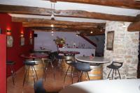 Restaurant : BAR A VINS VINS SUR VINGT � CAMPS LA SOURCE en Provence dans le Var