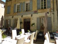 La table des coquelicots
