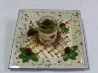Blanc manteau aux framboises