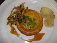 Tourte de faisan,  chou fris� et courge butternut