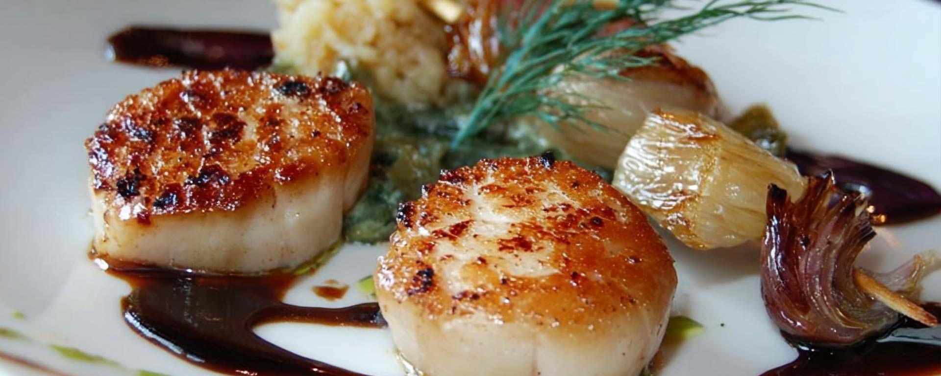 Duo de St jacques et lotte terre mer sur son lit de fenouil confit