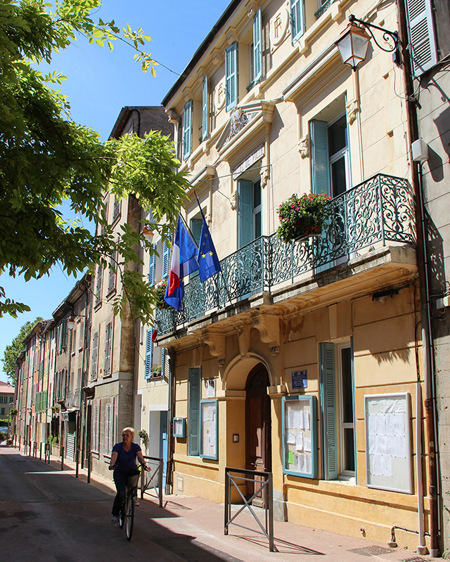 Office de Tourisme de La Roquebrussanne