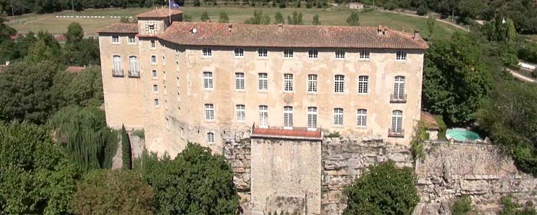 Villages avec château en Provence Verte