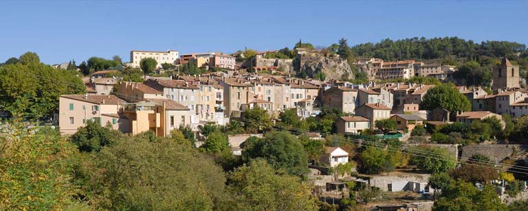 Villages atypiques en Provence Verte
