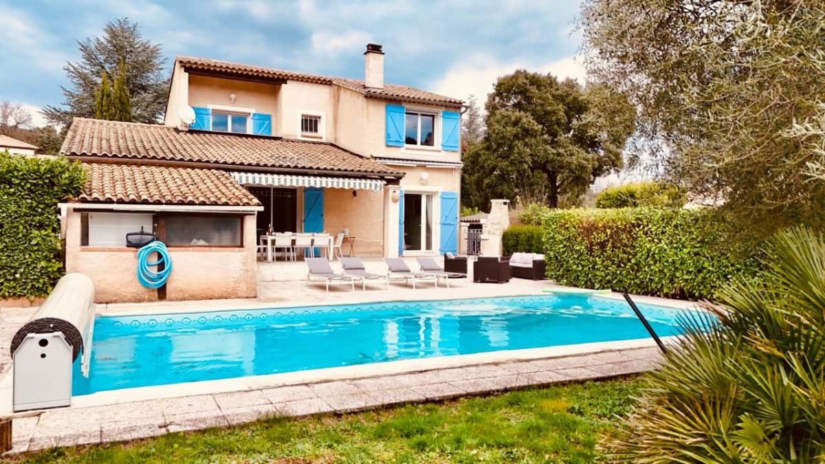 La Maison Bleue : Location Vacances à Garéoult