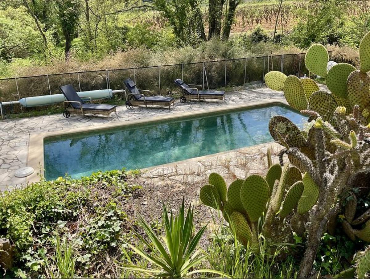 Lou Cigaloun : Location Vacances à Entrecasteaux