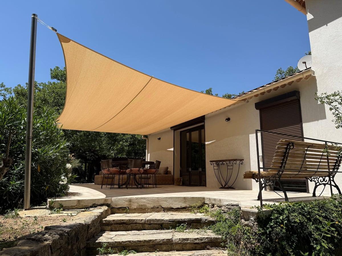 Location ISPANAKÇI : Location Vacances à Entrecasteaux