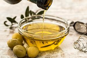 Dis, comment fabrique-t-on l'huile d'olive ?